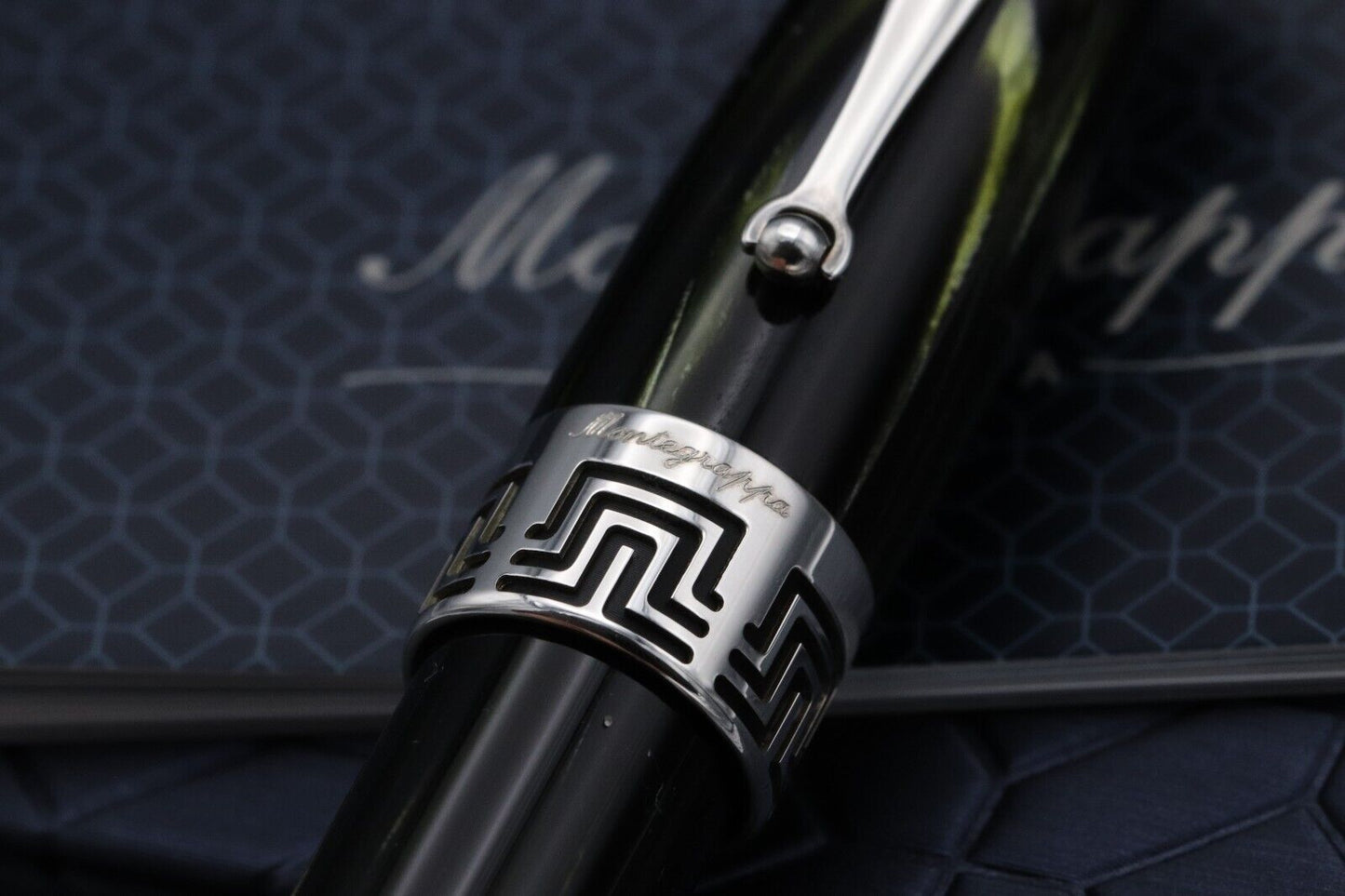 Montegrappa Extra 1930 Bamboo Celluloid Fountain Pen - Stub Nib image 4