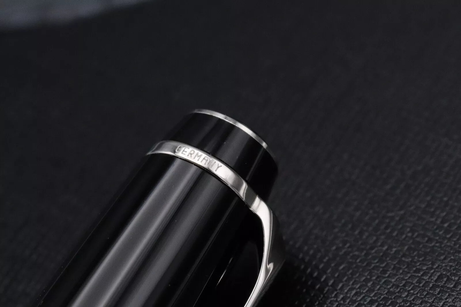 Montblanc Boheme Bleu Midsize Fixed Nib Fountain Pen - UNUSED image 5