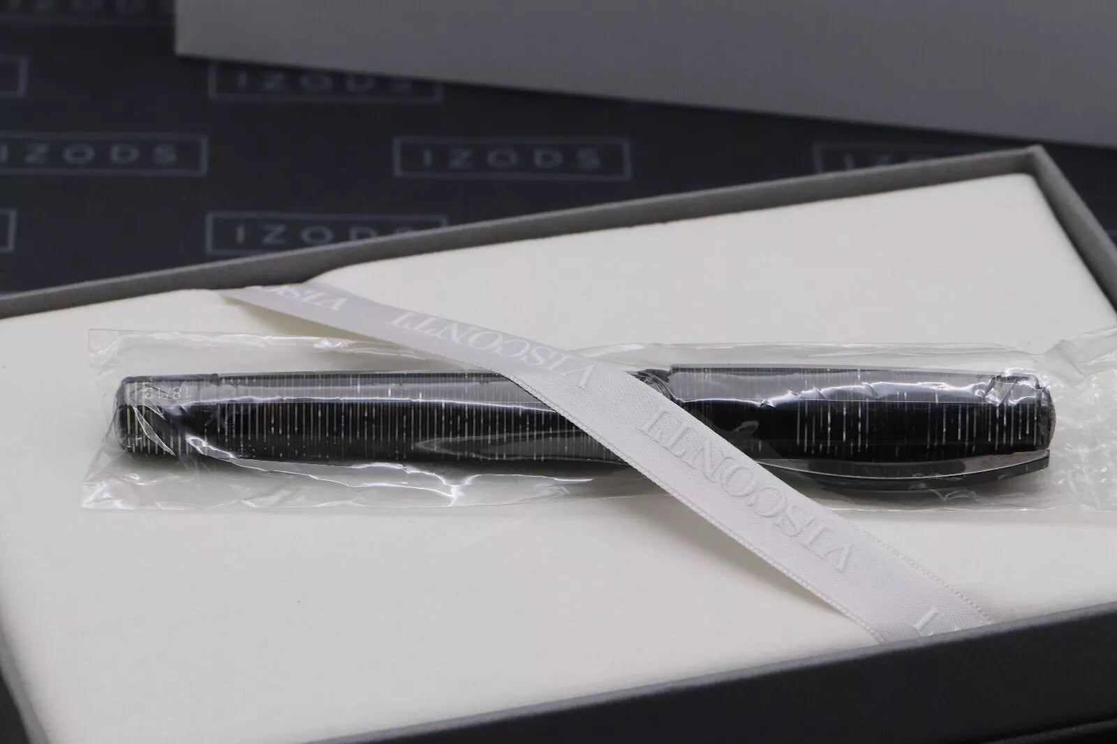 Visconti-Chatterley City Celluloid Black DLC LE18 Fountain Pen image 9