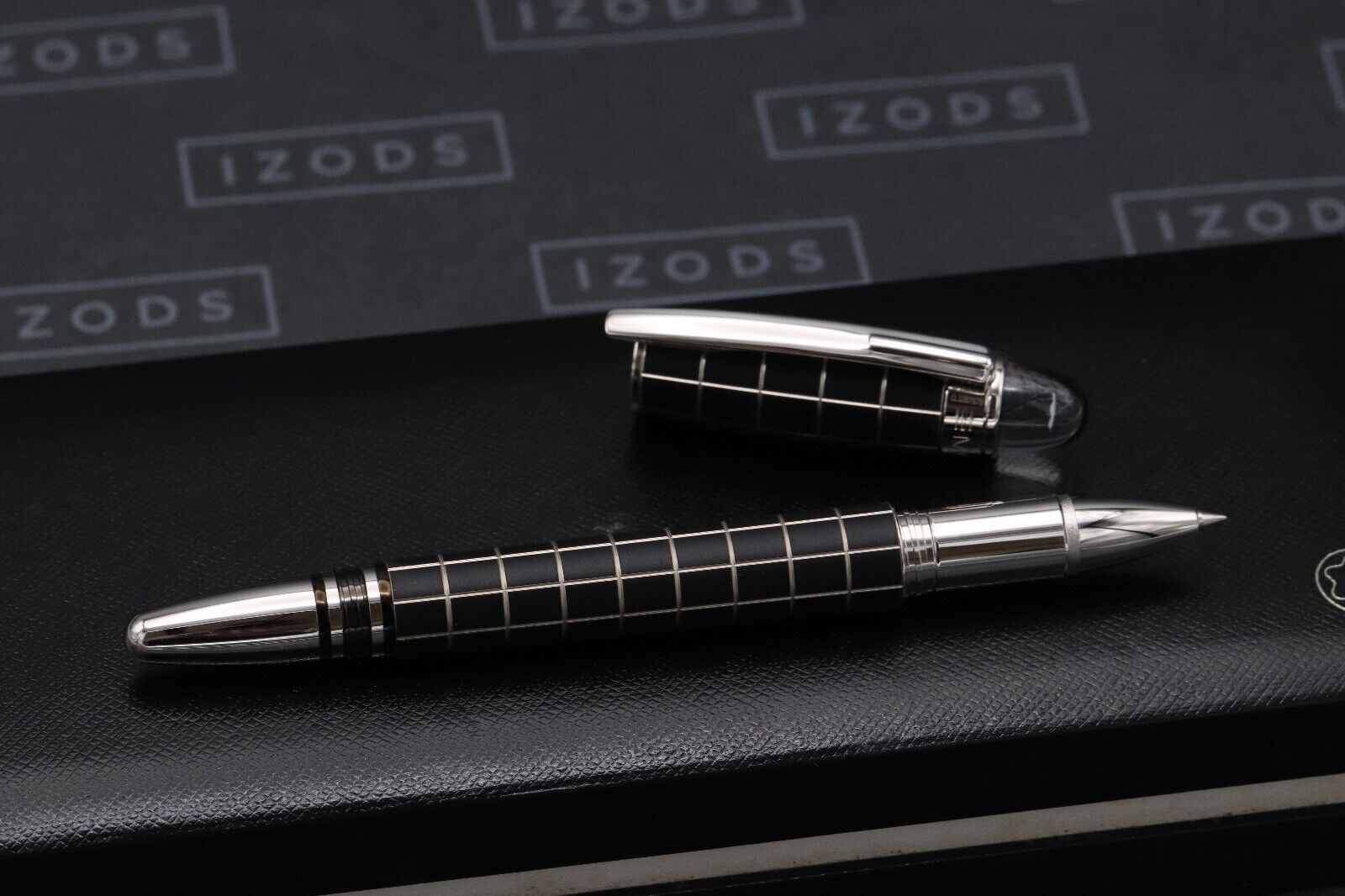Montblanc Starwalker Rubber Platinum Rollerball / Fineliner Pen image 1