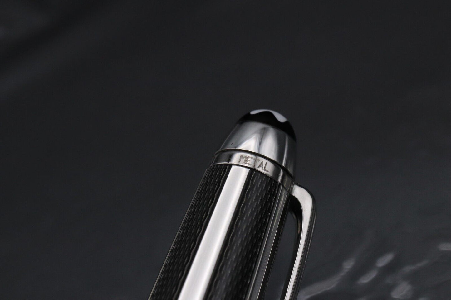 Montblanc Meisterstuck 163 Classique Silve Fibre Guilloche Rollerball Pen image 4