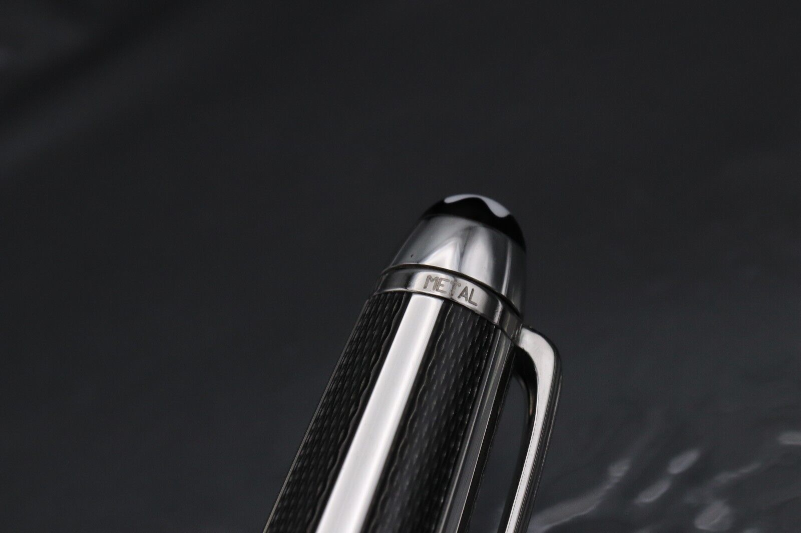 Montblanc Meisterstuck 163 Classique Silve Fibre Guilloche Rollerball Pen image 4