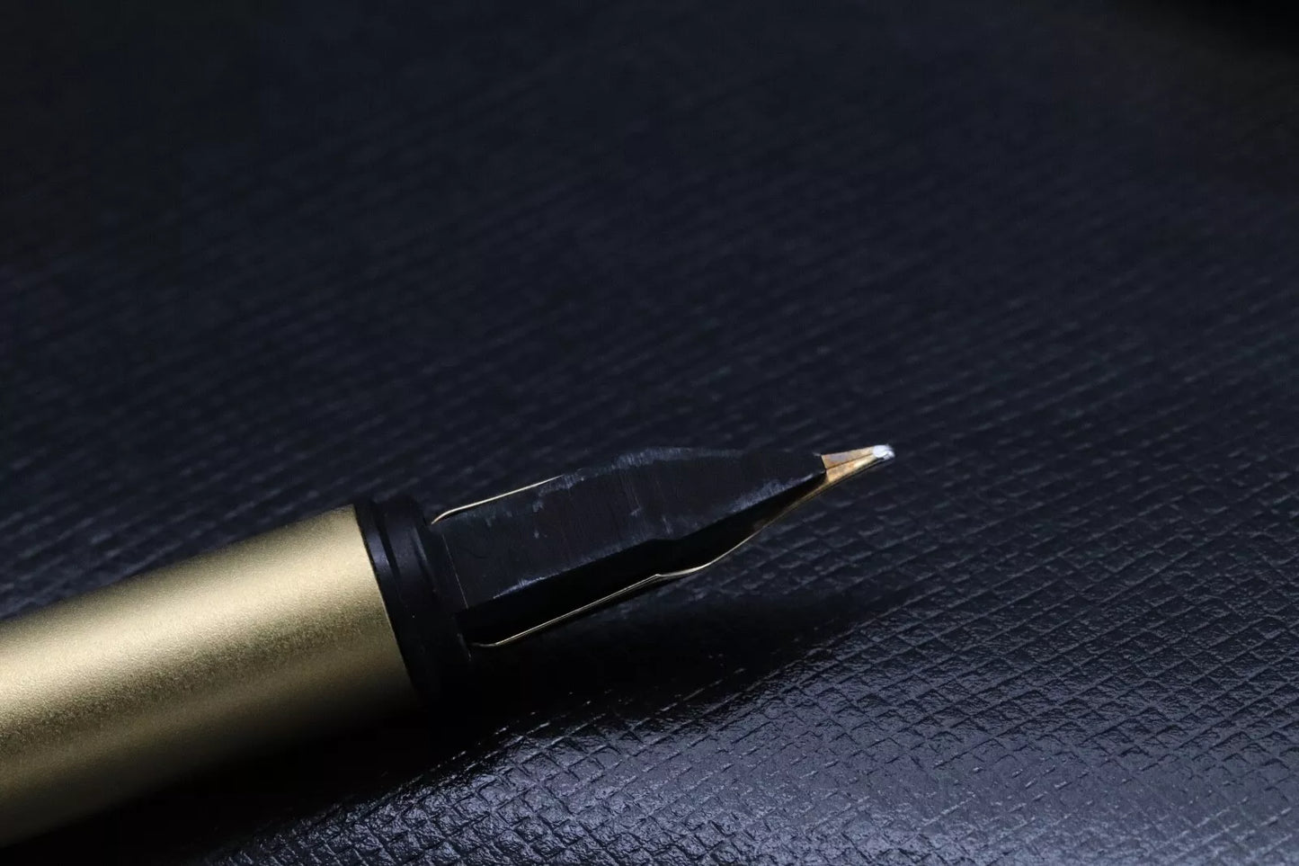 Montblanc Noblesse 1st Generation Gold-Plated Fountain Pen - Triangle Logo image 6