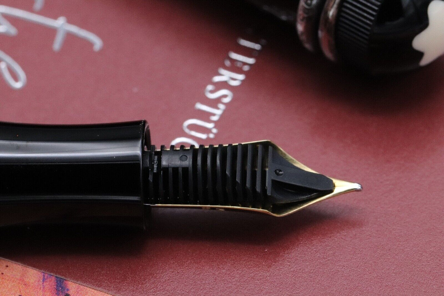 Montblanc Writers Edition Agatha Christie Fountain Pen image 3