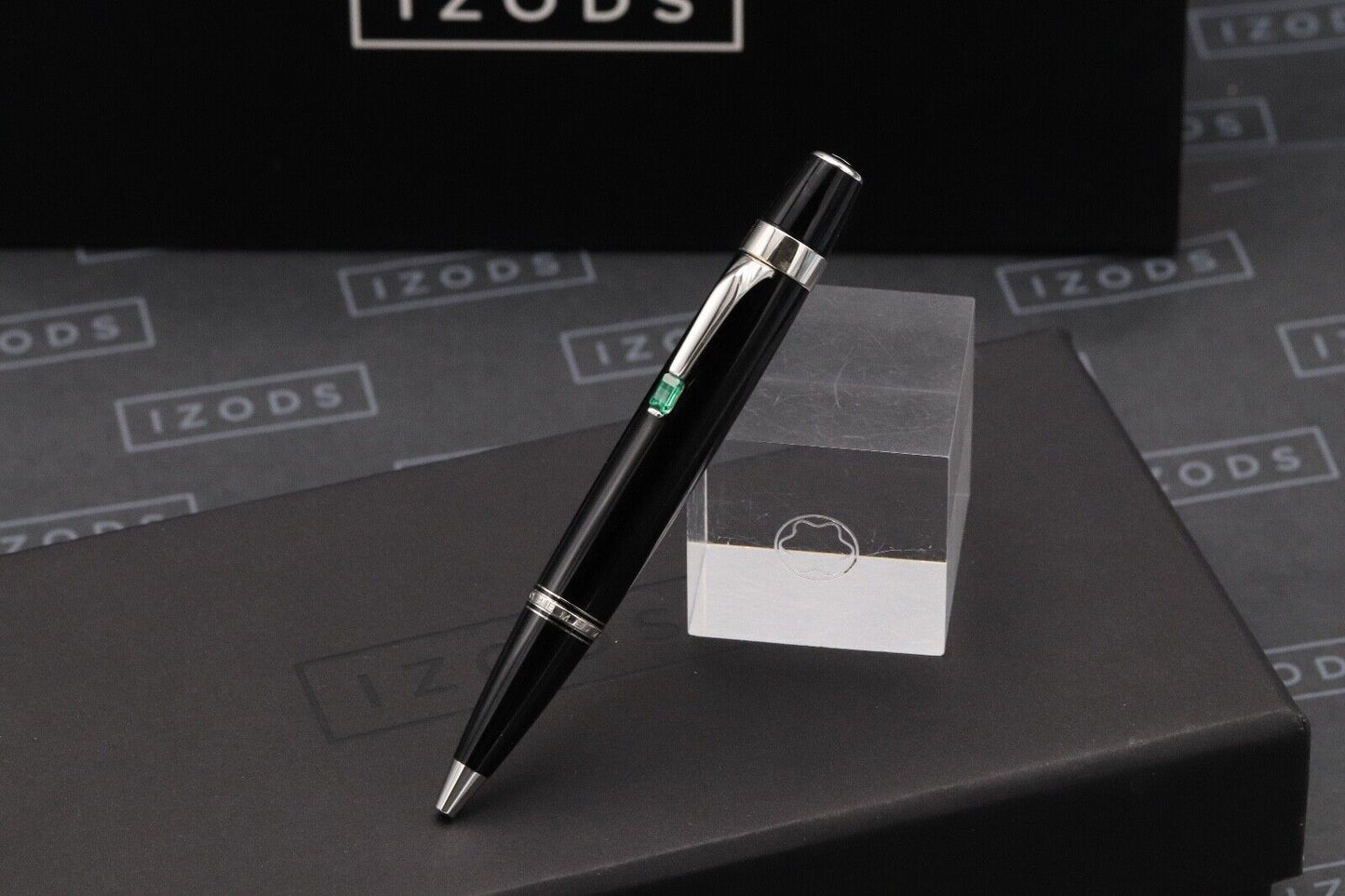 Montblanc Boheme Vert Ballpoint Pen image 1