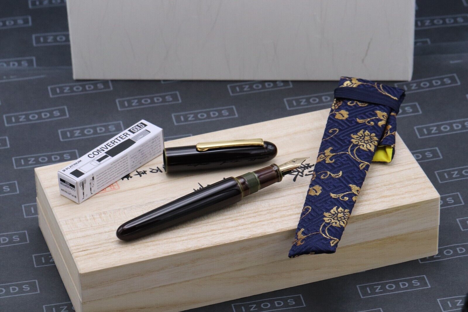 Nakaya Portable Writer Heki-tamenuri Fountain Pen - UNUSED - Medium Nib image 0