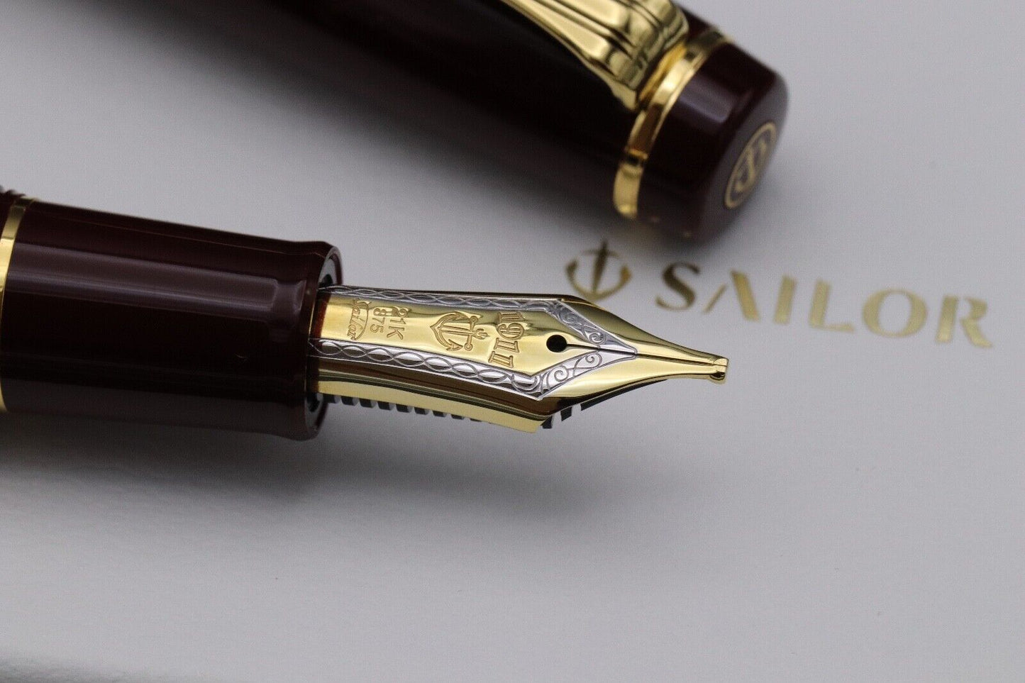 Sailor 1911 Realo GT Maroon Fountain Pen - Music Nib image 2