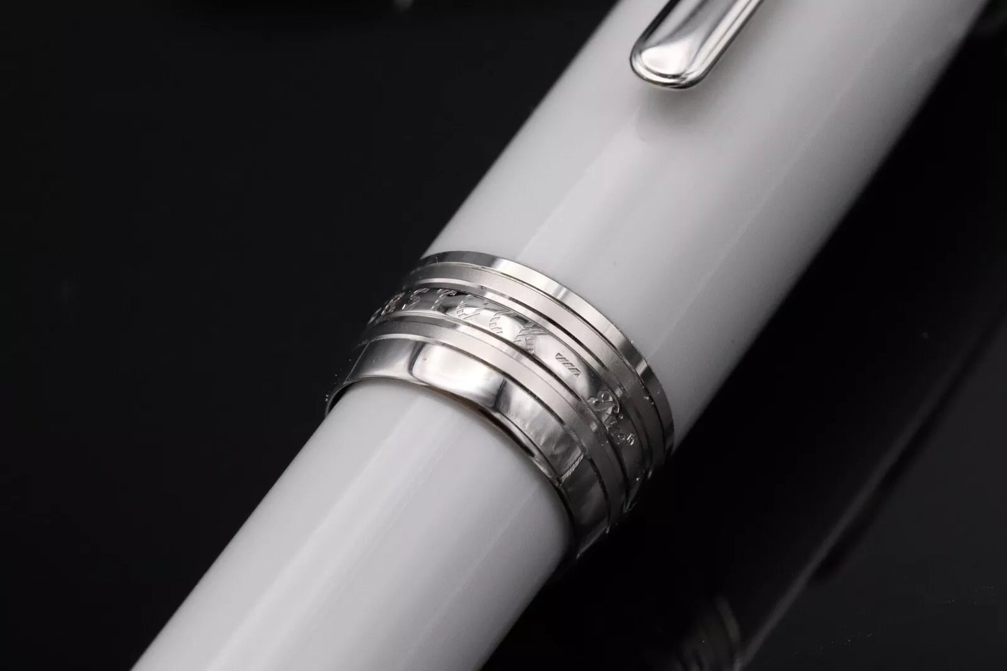 Montblanc Masters for Meisterstuck Meissen White Rollerball Pen - UNUSED image 5