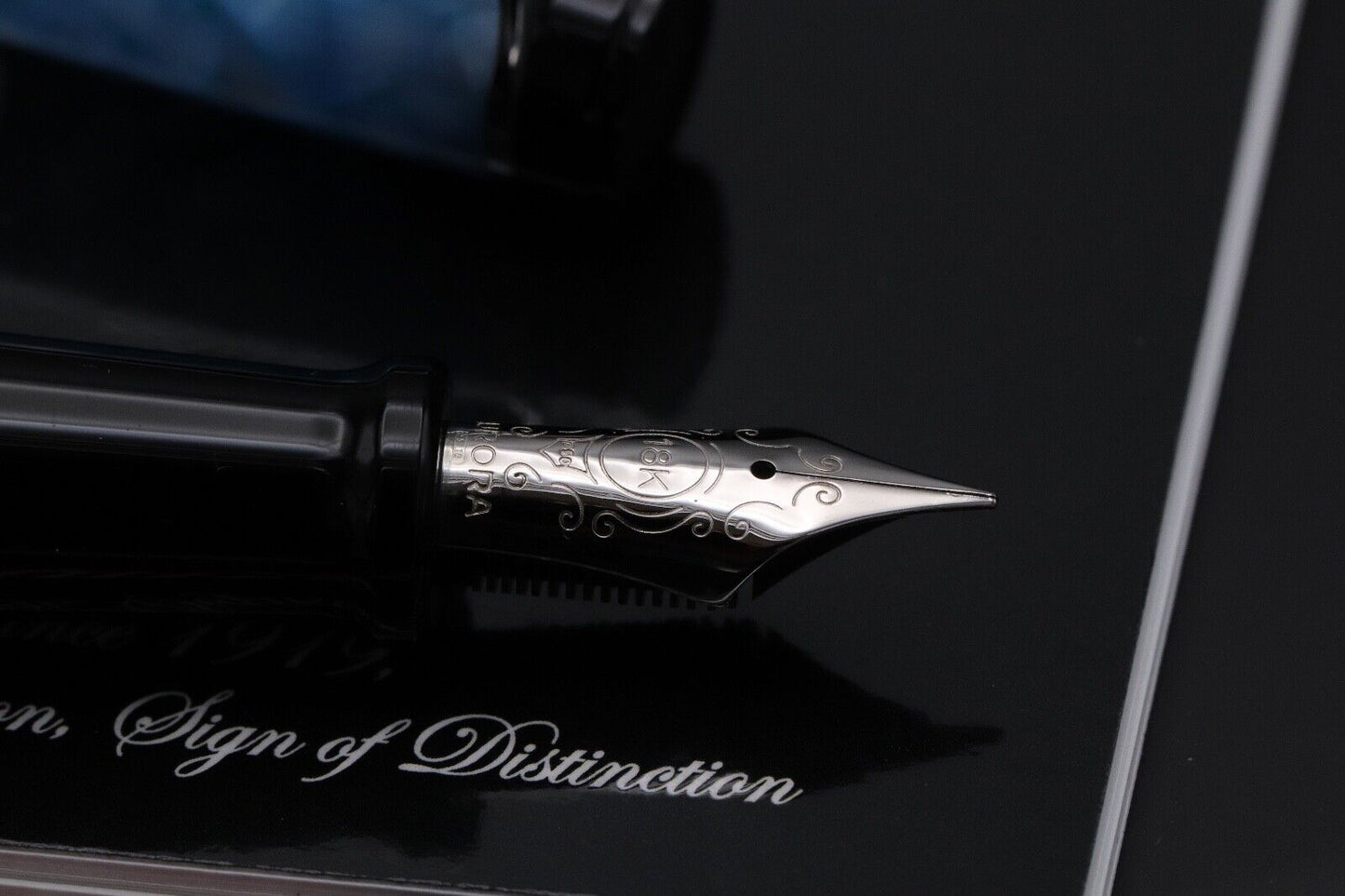 Aurora Optima 365 Celeste Limited Edition Fountain Pen - F Nib image 2