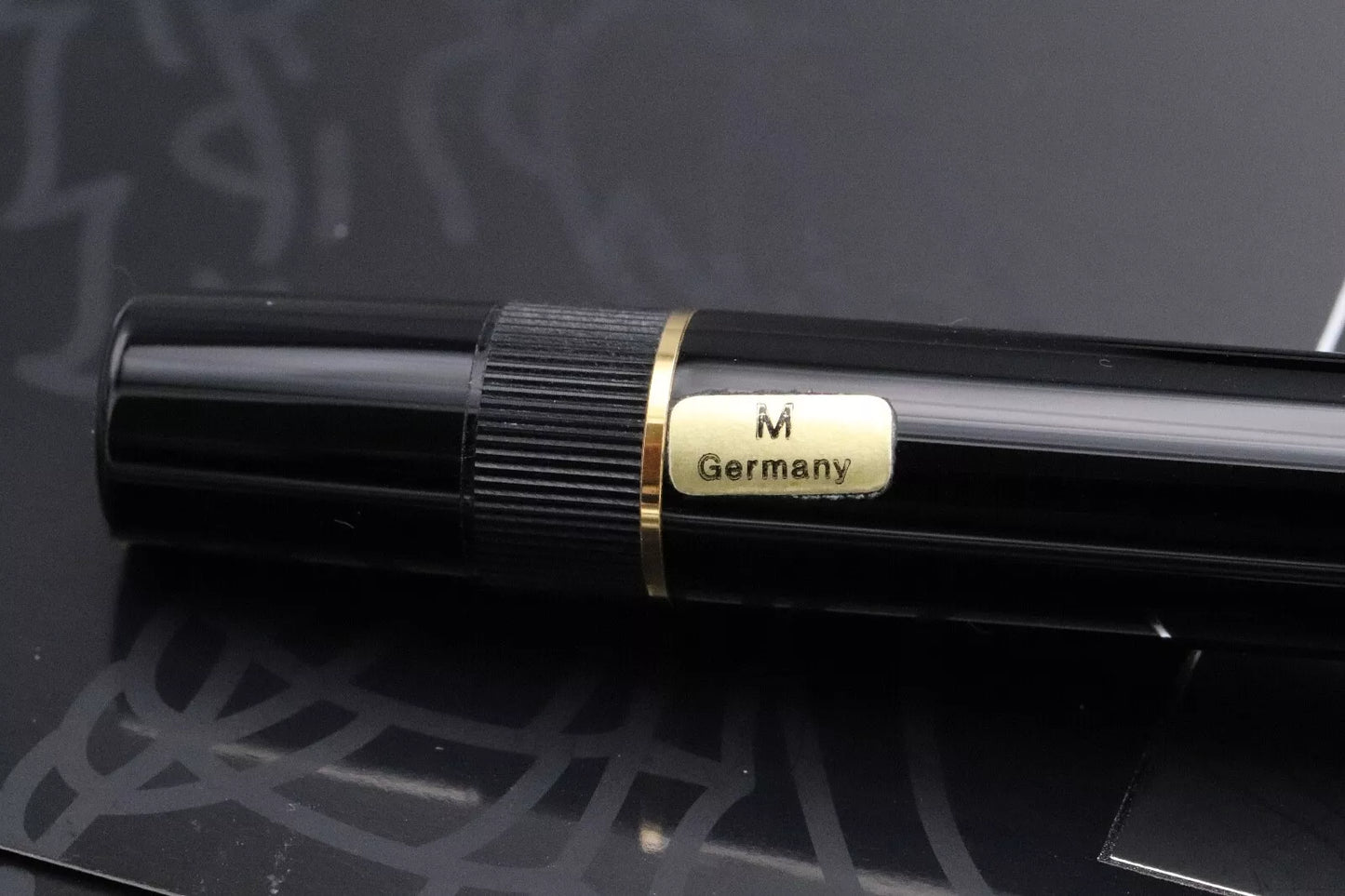 Montblanc Writers Edition Imperial Dragon Solid Gold 888 Fountain Pen - UNUSED image 8