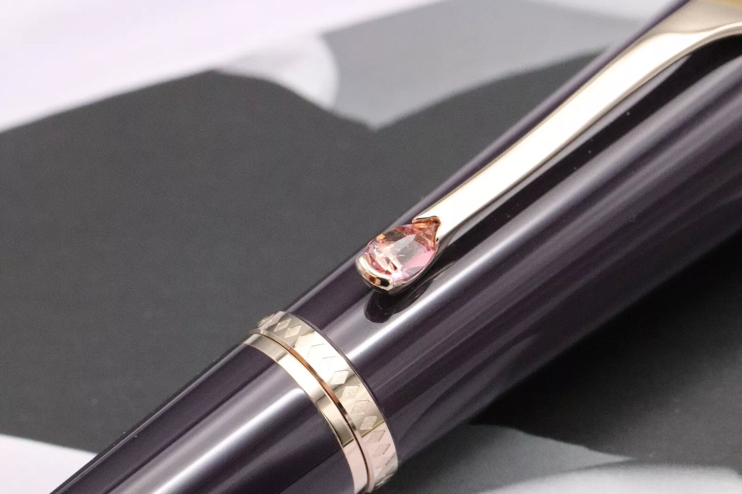 Montblanc Princesse Grace de Monaco Purple Fountain Pen - UNUSED image 5