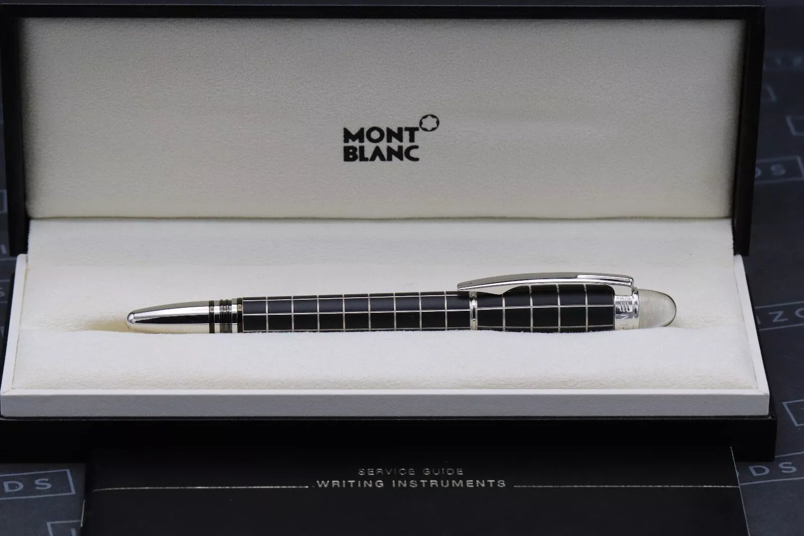 Montblanc Starwalker Rubber Platinum Fountain Pen - UNUSED image 7