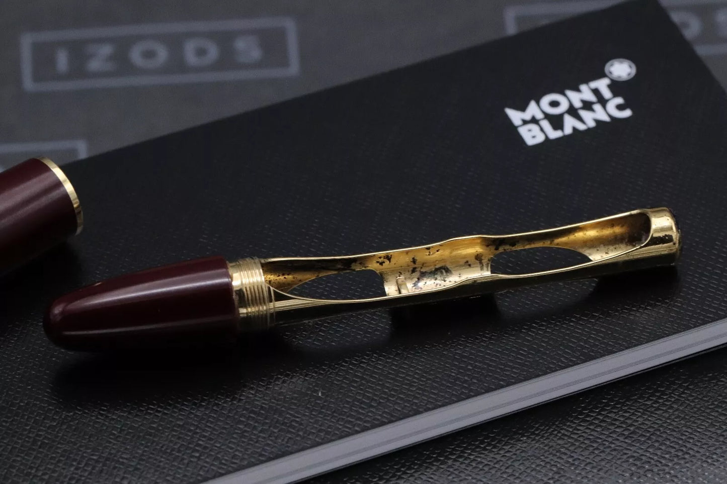 Montblanc Meisterstuck 147 Traveller Bordeaux Fountain Pen image 7