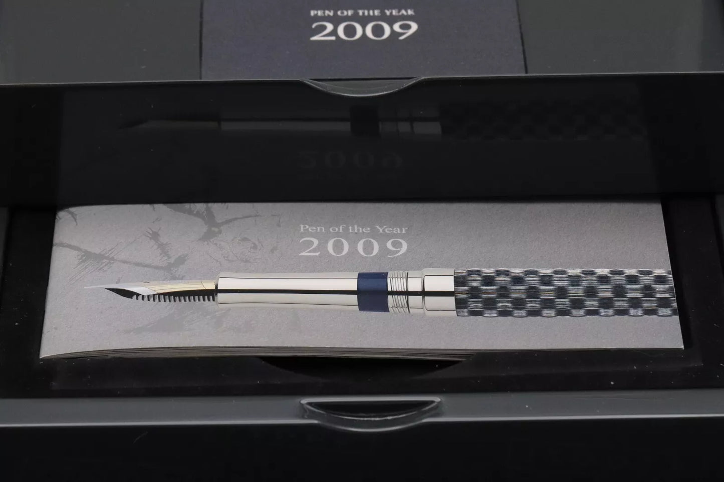 Graf von Faber-Castell Pen of the Year 2009 Horsehair Fountain Pen - UNUSED image 12