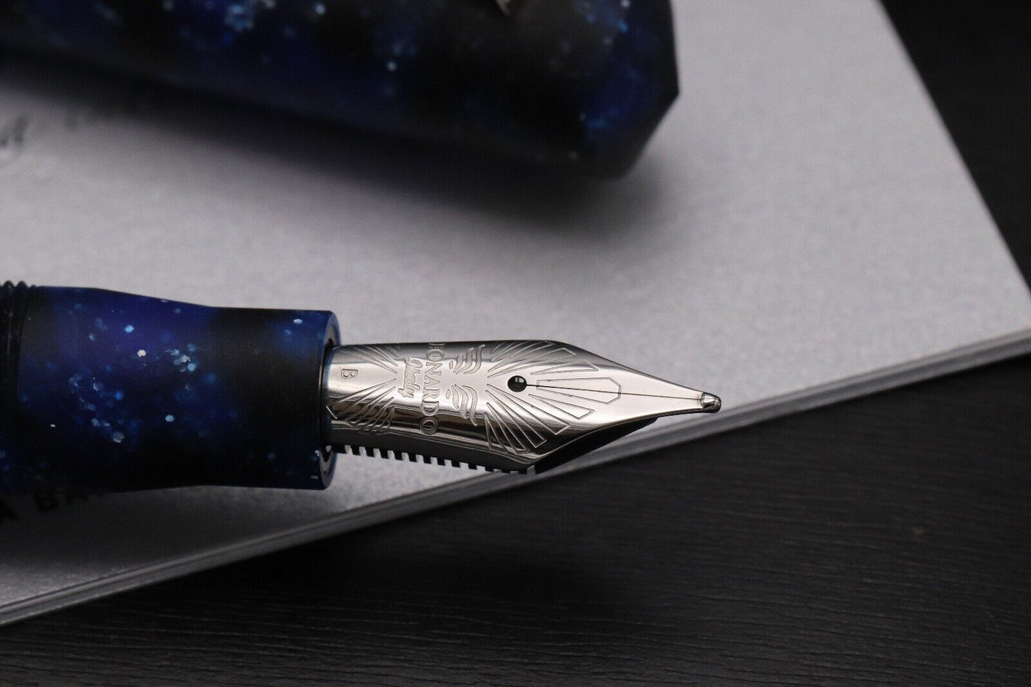 Leonardo x Stilo e Stile Momento Zero Cometa Fountain Pen - Broad Nib image 2