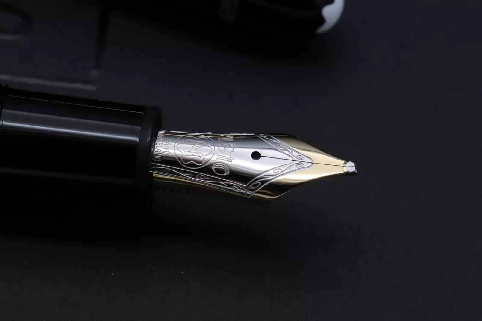 Montblanc Meisterstuck 146 LeGrand Gold Coated Fountain Pen - OBB Nib image 5