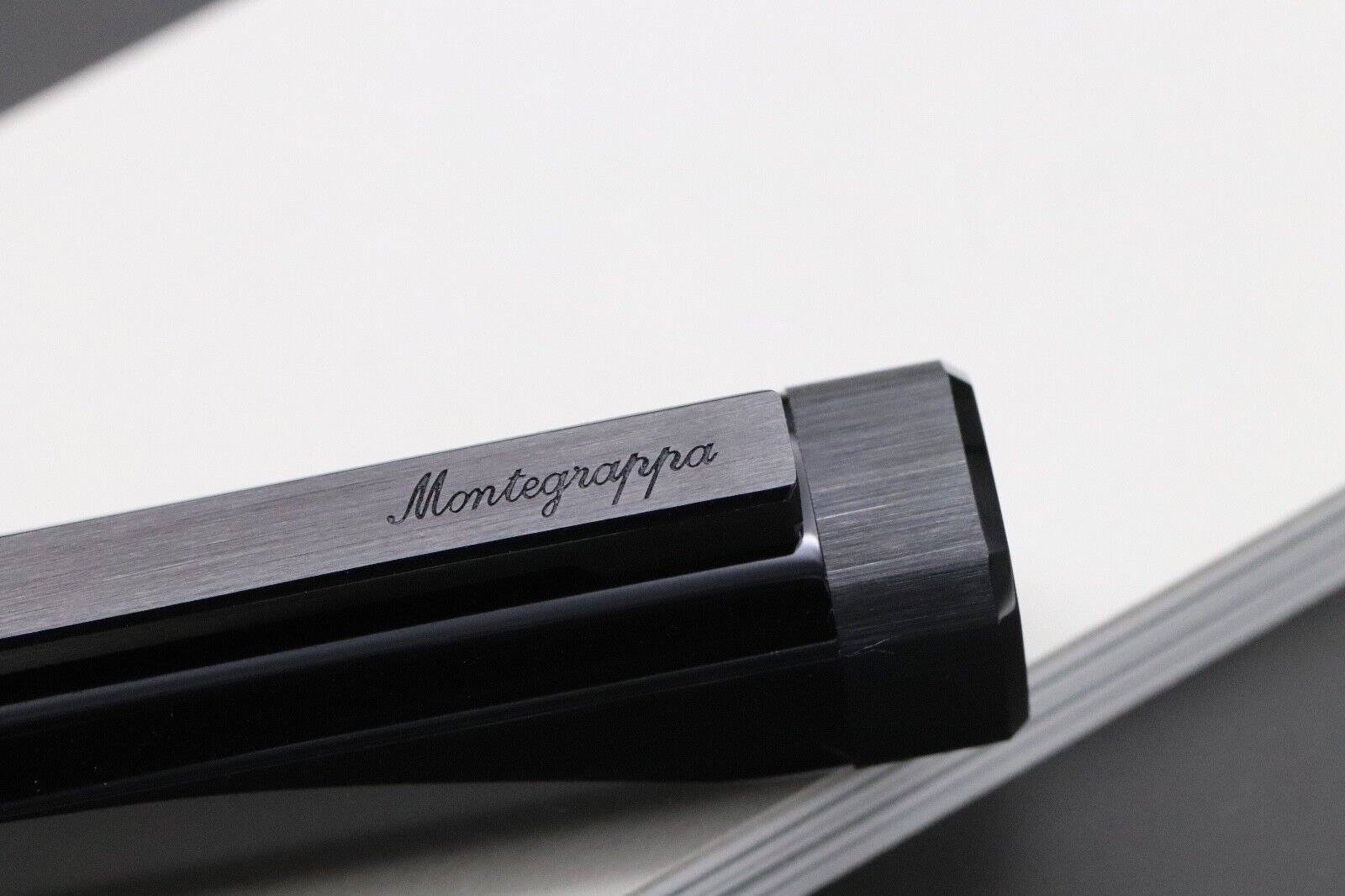 Montegrappa Quattro Ultra Black Rollerball Pen image 3