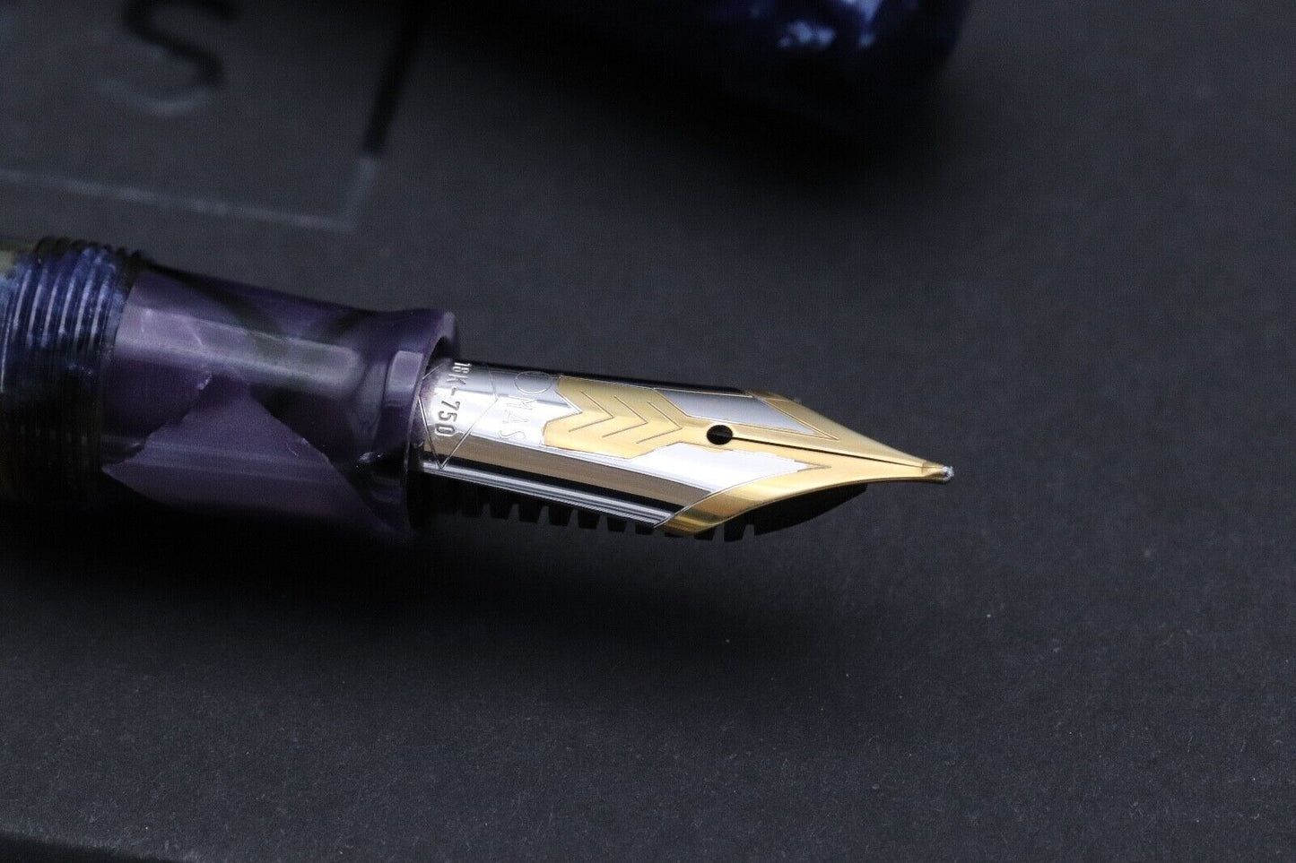 Omas Extra Paragon Lucens Blue Royale Celluloid LE Fountain Pen image 2