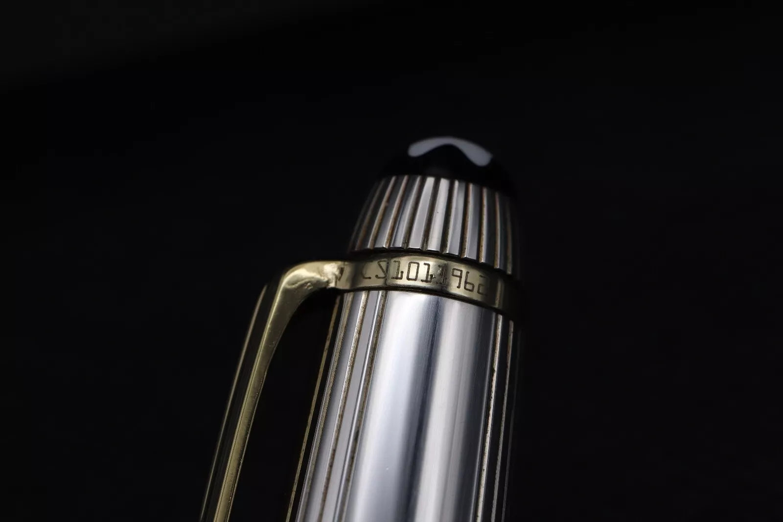 Montblanc Meisterstuck Classique AG925 Pinstripe Fountain Pen - BB Nib image 4