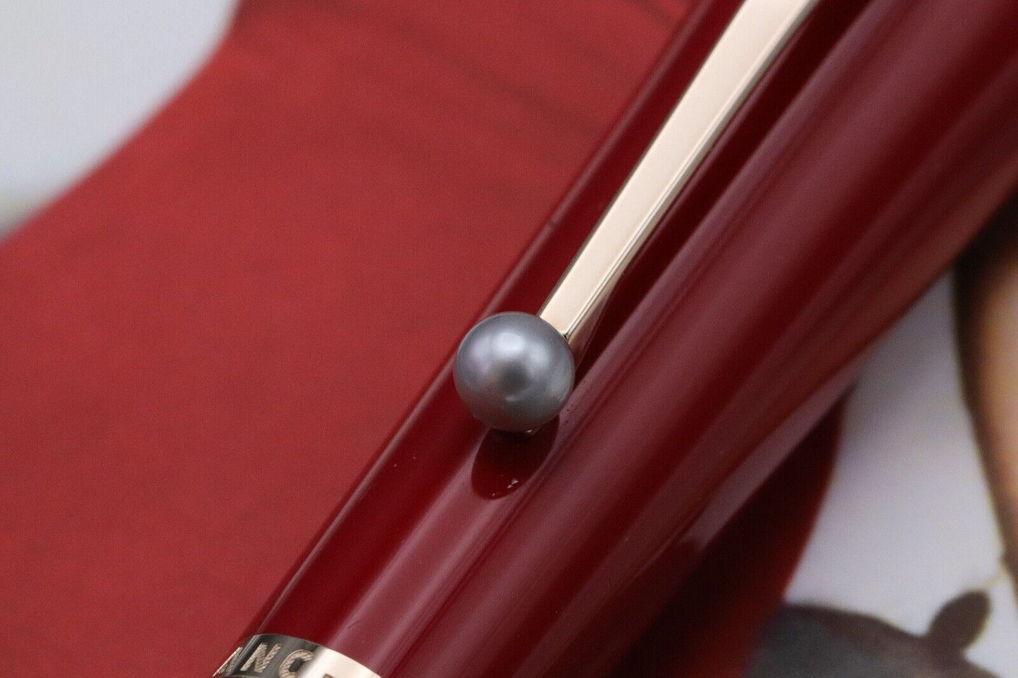 Montblanc Muses Marilyn Monroe Red Ballpoint Pen image 3