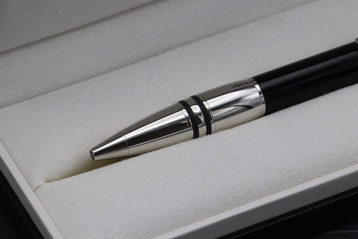 Montblanc Starwalker Platinum Resin Doue Ballpoint Pen - UNUSED image 2