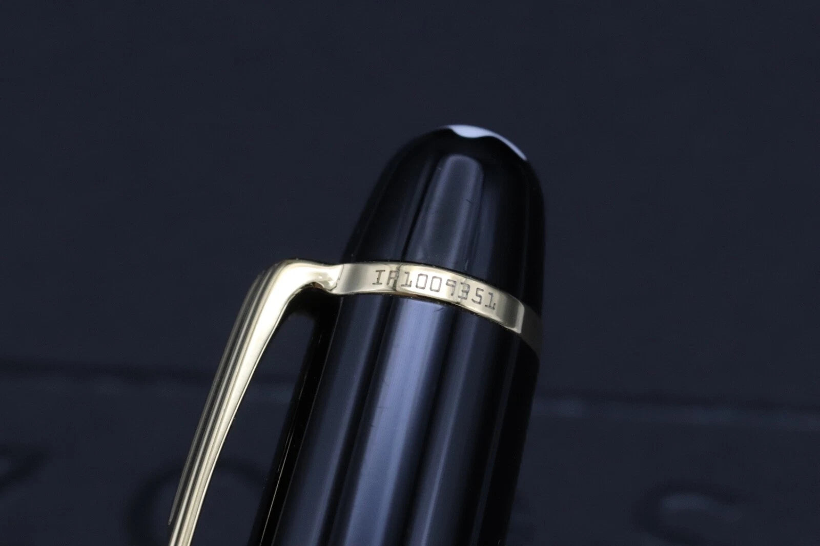 Montblanc Meisterstuck 145 Classique Gold Coated Fountain Pen image 2