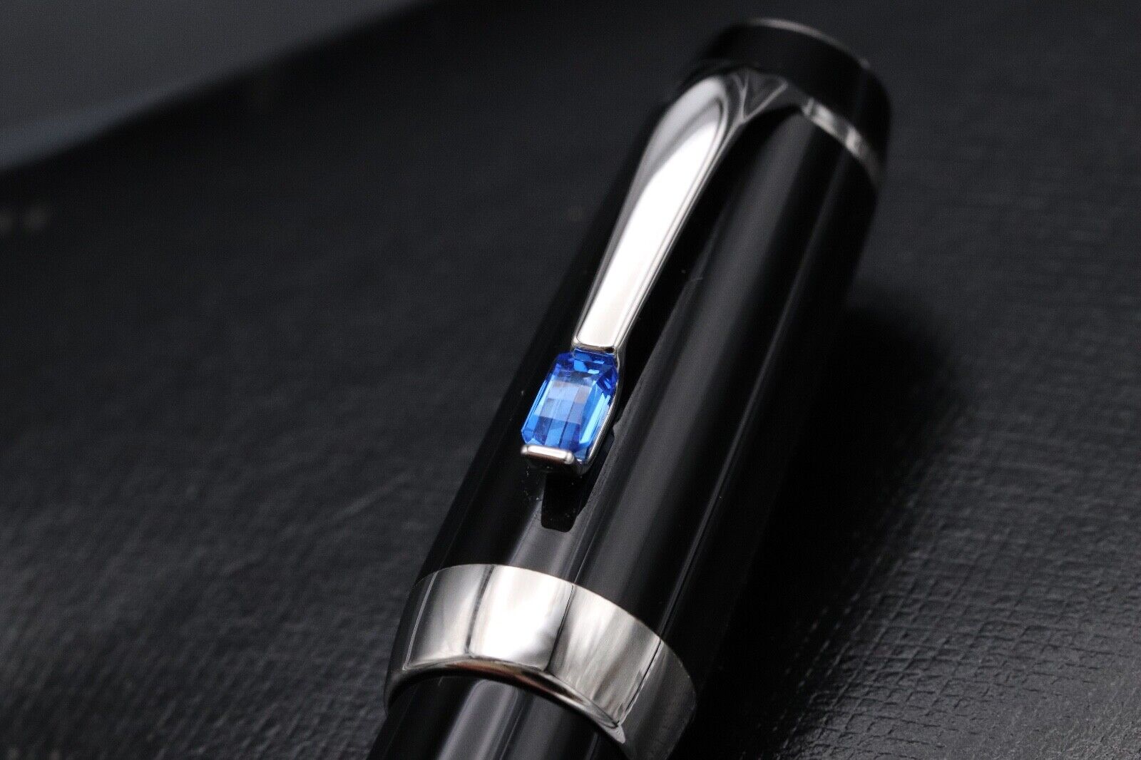 Montblanc Boheme Bleu Fountain Pen image 4