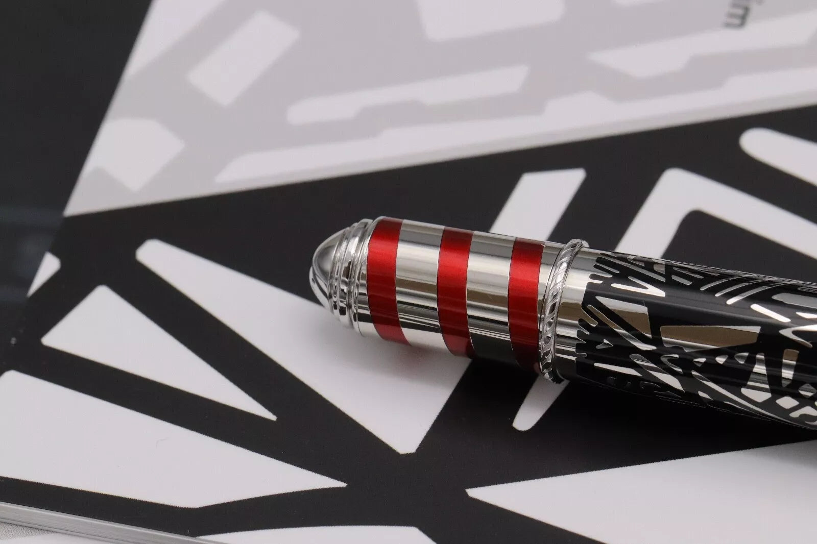 Montblanc Patron Of Art Peggy Guggenheim 4810 Fountain Pen – UNUSED image 3