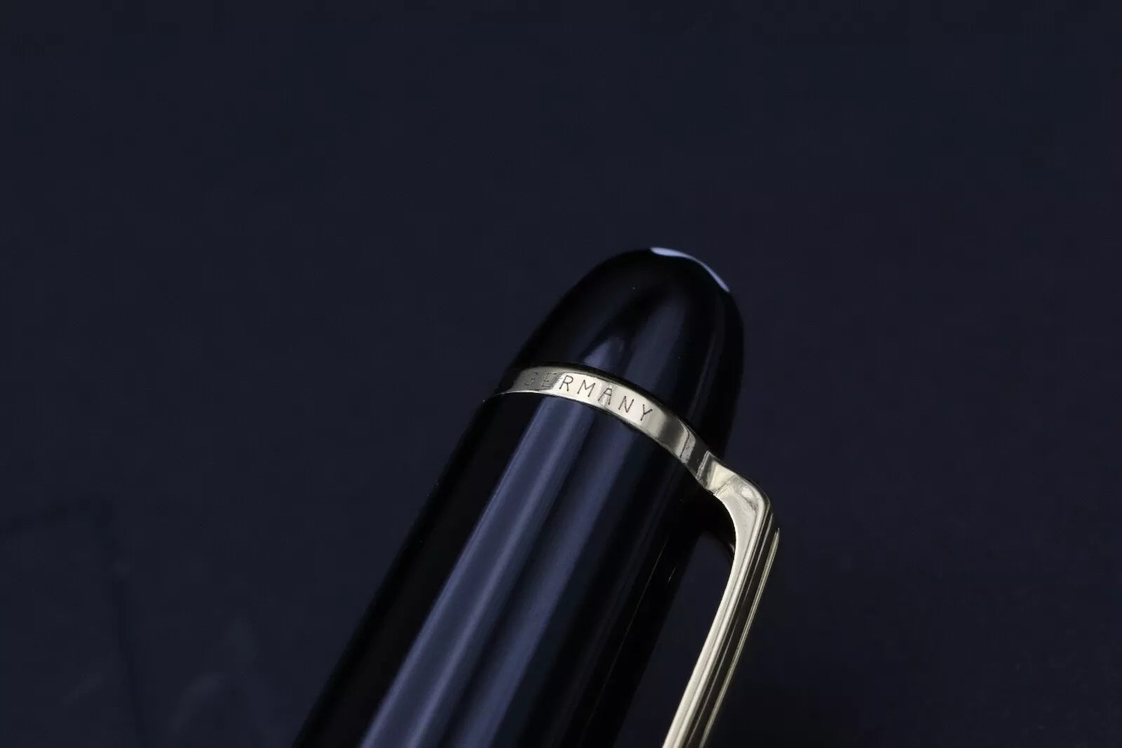 Montblanc Meisterstuck 145 Classique Gold Coated Fountain Pen image 5