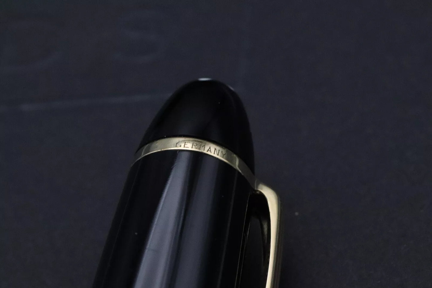 Montblanc Meisterstuck 146 LeGrand Gold-Coated Fountain Pen image 6