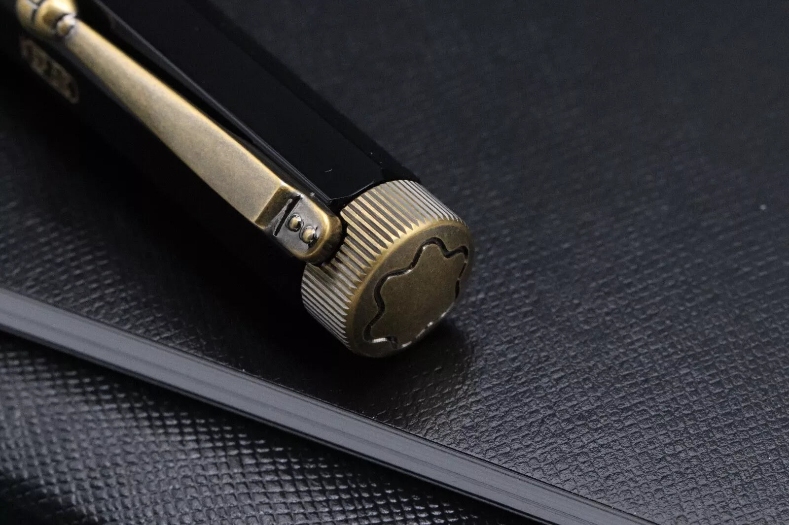 Montblanc Heritage Egyptomania Special Edition Black Fountain Pen image 8
