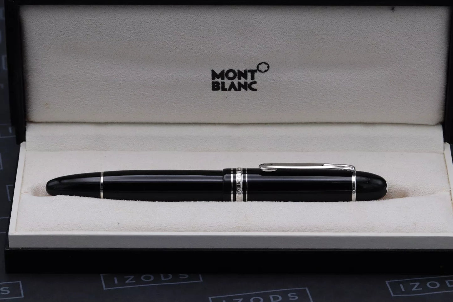 Montblanc Meisterstuck 149 Platinum-Coated Fountain Pen image 7