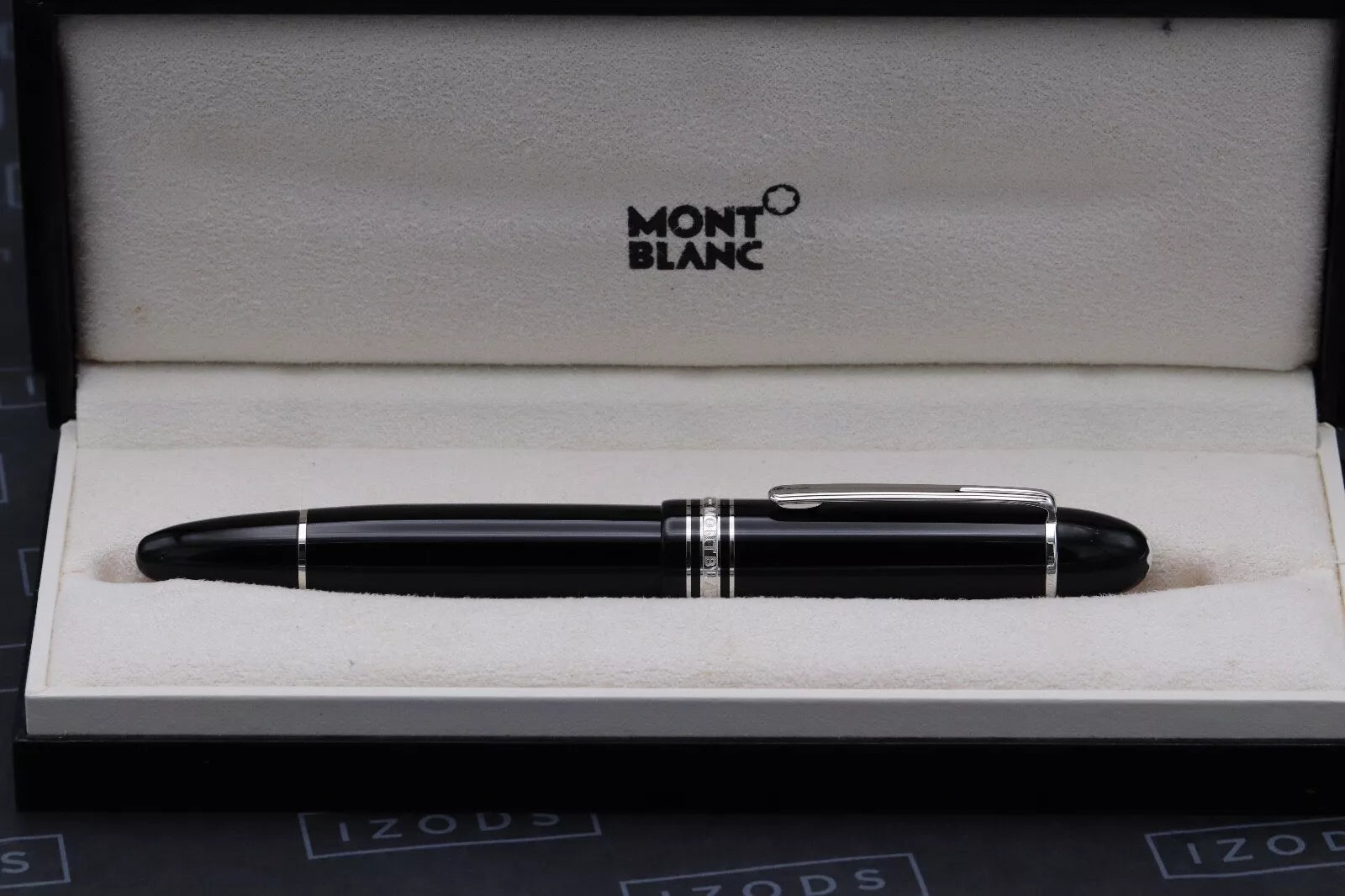 Montblanc Meisterstuck 149 Platinum-Coated Fountain Pen image 7