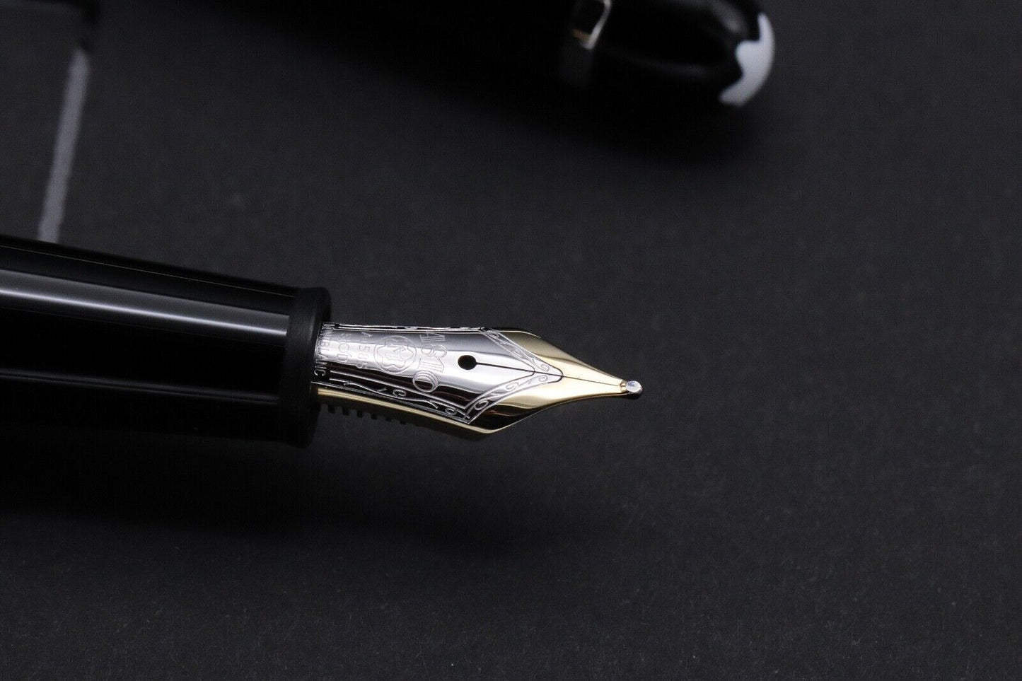 Montblanc Meisterstuck 145 Classique Platinum Coated Fountain Pen image 2