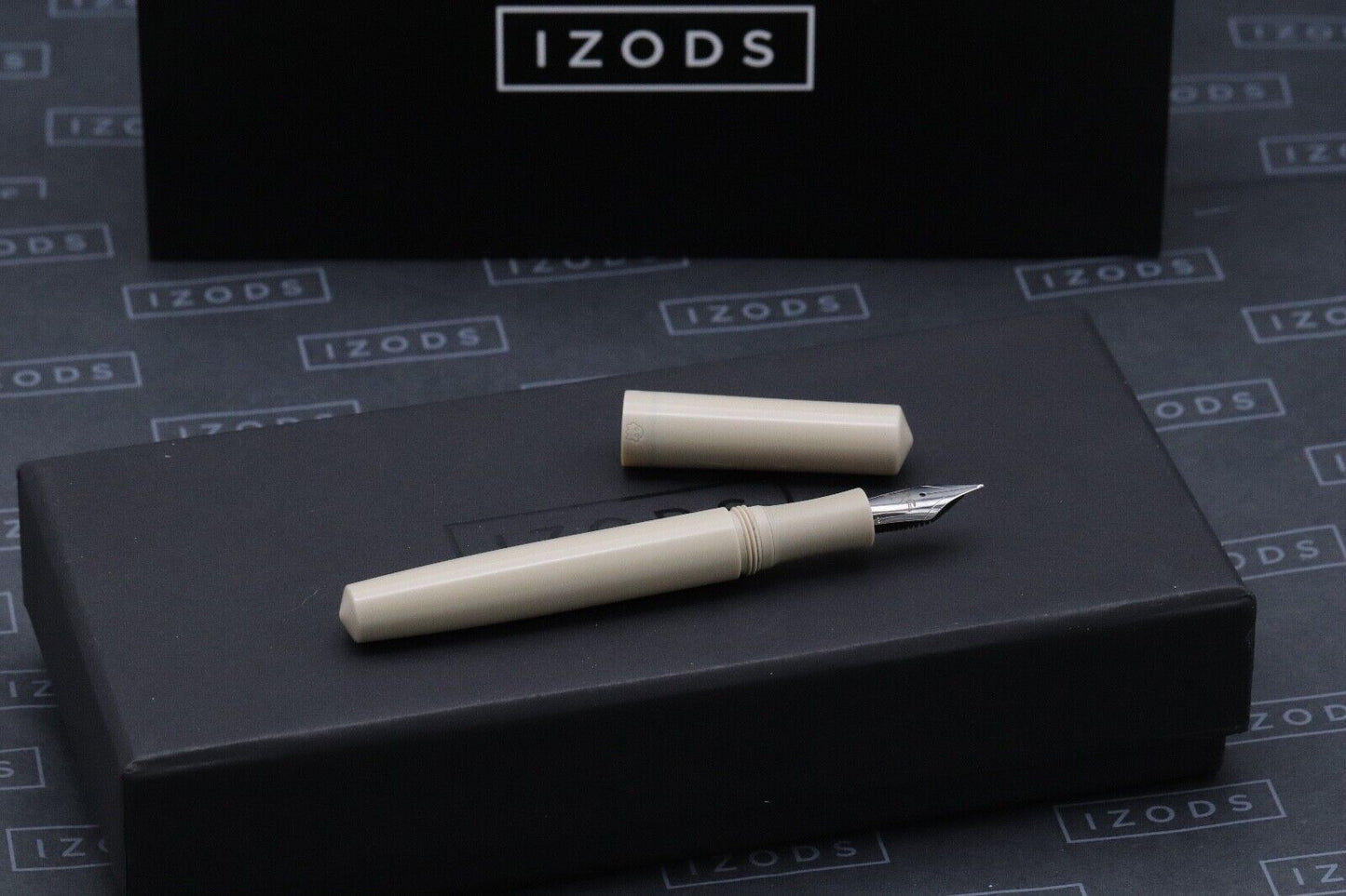 Schon DSGN Ultem Peek a Boo Fountain Pen image 0