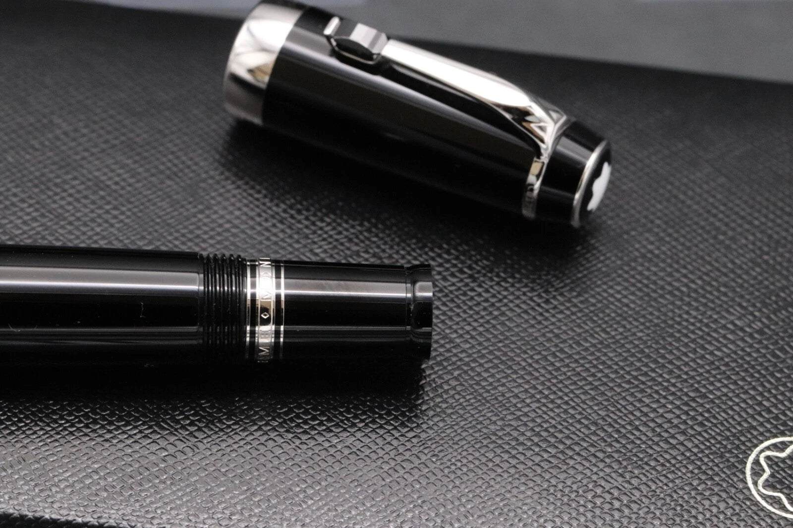 Montblanc Boheme Noir Fountain Pen - Broad Nib image 5