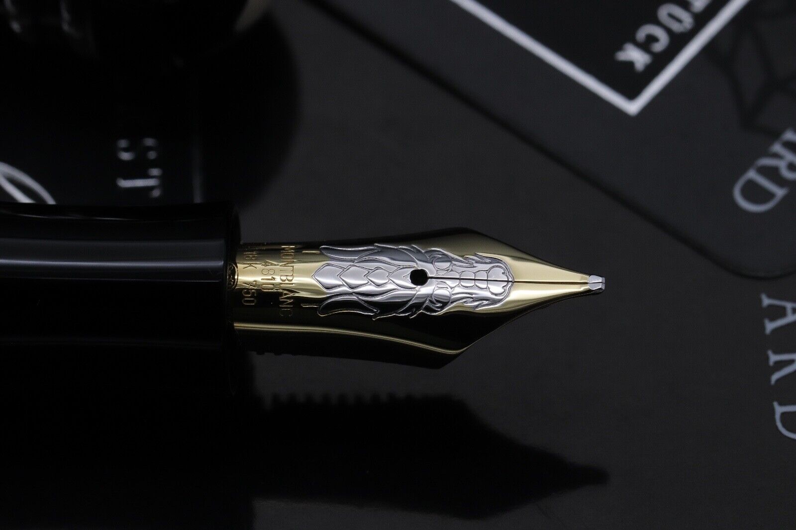 Montblanc Writers Edition Imperial Dragon Fountain Pen - NEVER INKED - Broad Nib image 2