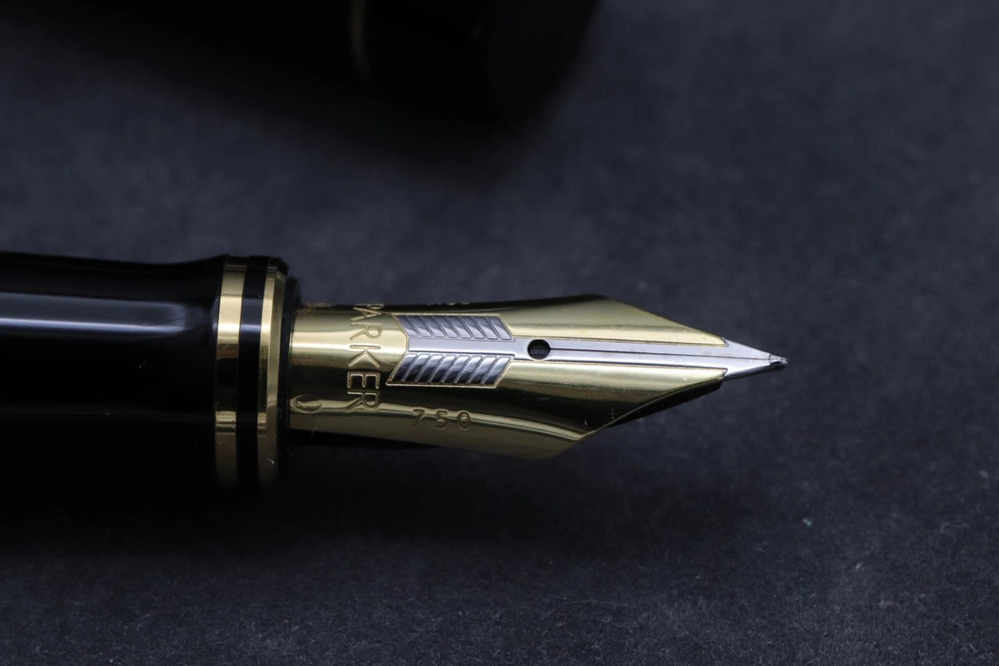 Parker Duofold Centennial Black Gold Fountain Pen - 1987 image 2