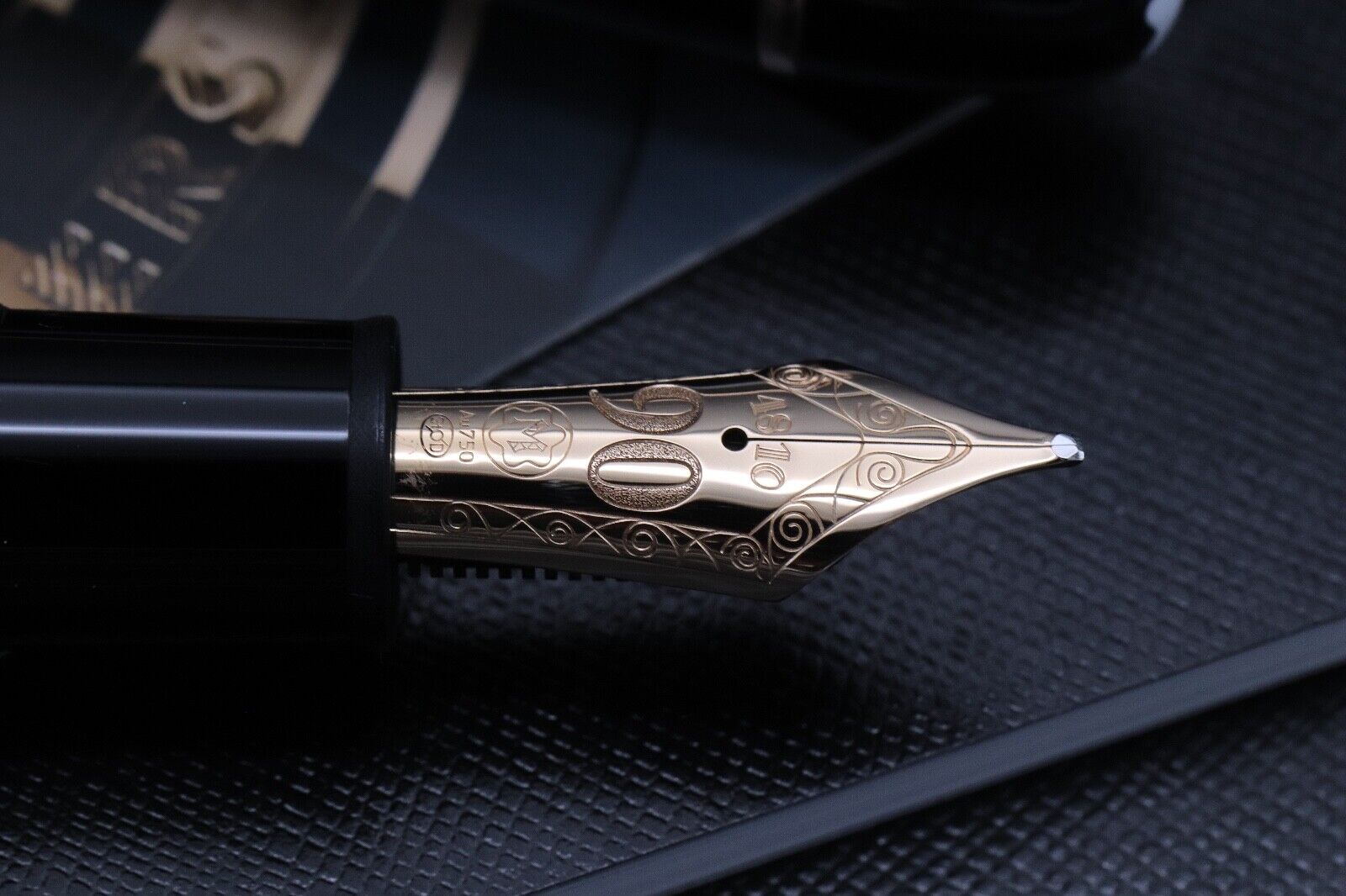 Montblanc Meisterstuck 149 90 Years Special Edition Fountain Pen - OBB Nib image 2