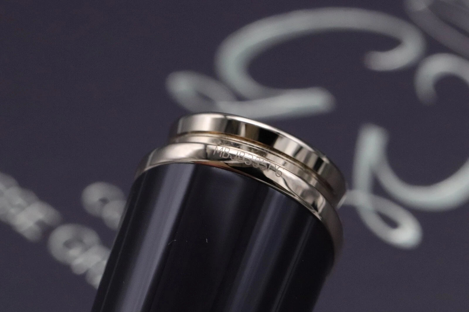 Montblanc Princesse Grace de Monaco Purple Fountain Pen - UNUSED image 9