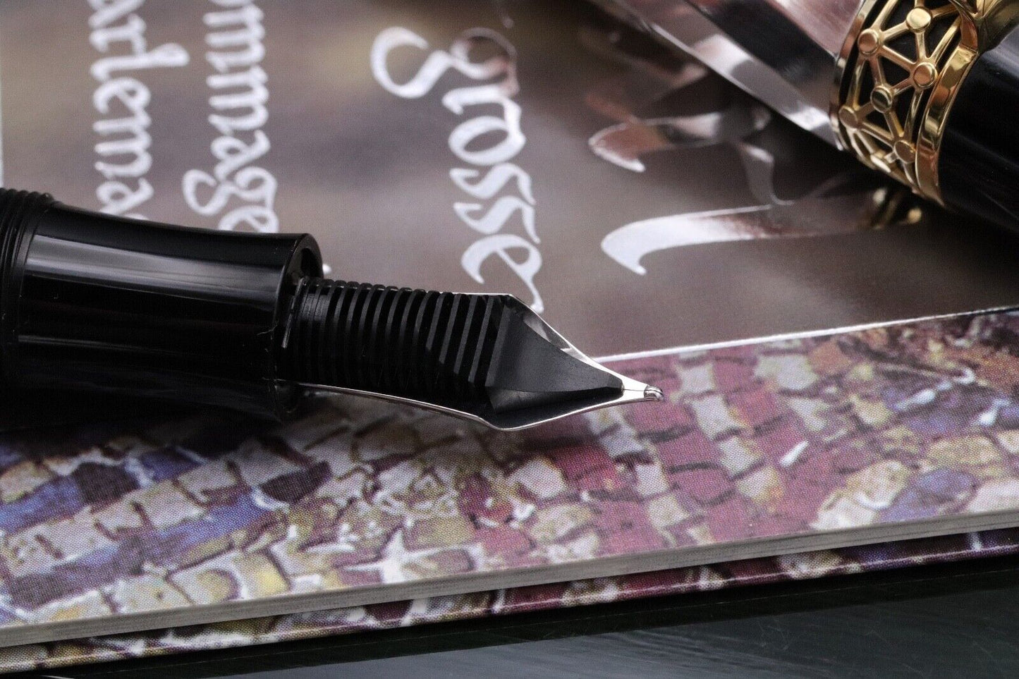 Montblanc Patron Of Art Karl Der Grosse Charlemagne 4810 Fountain Pen – UNUSED image 4