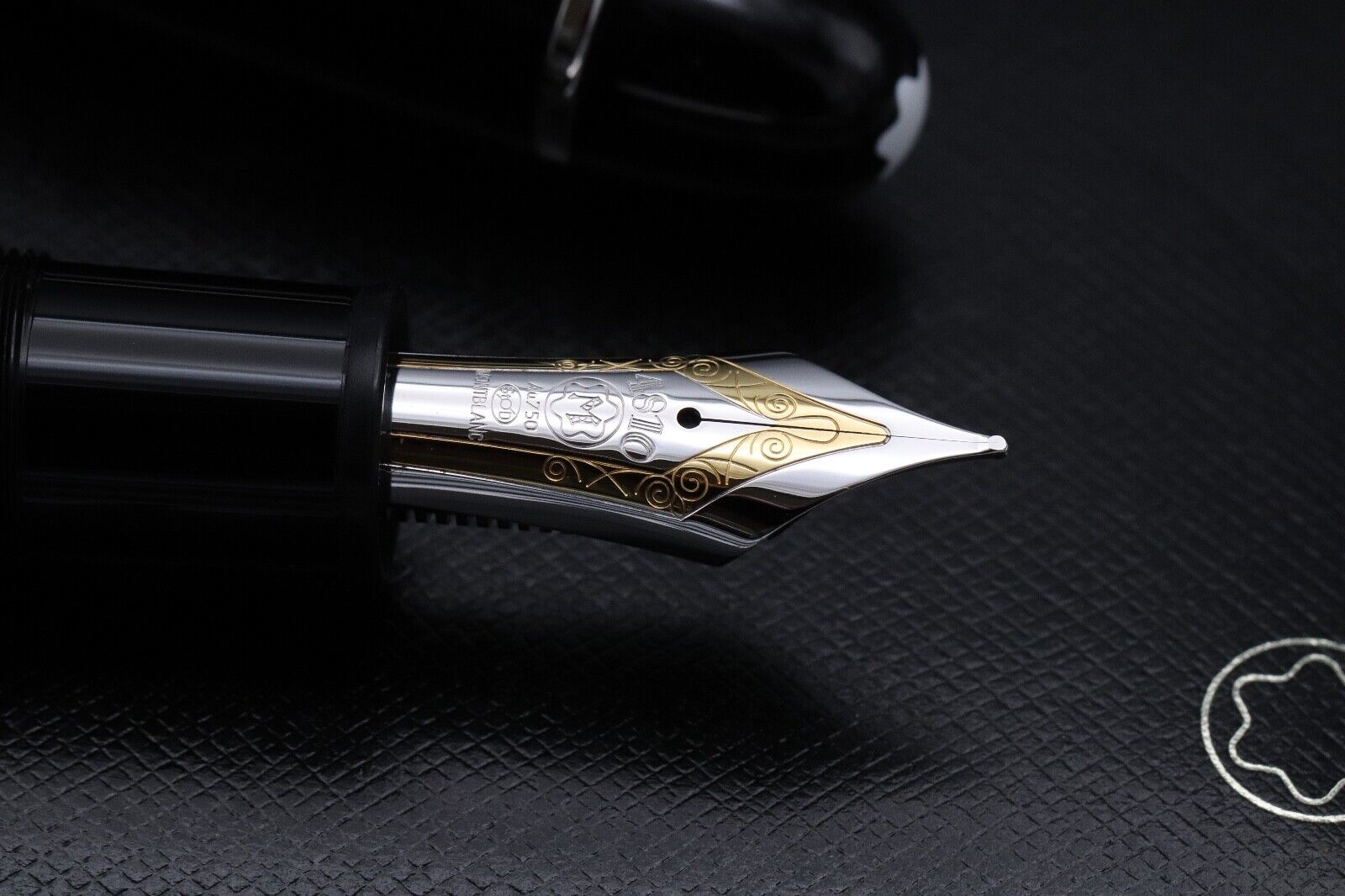 Montblanc Meisterstuck 149 Platinum-Coated Fountain Pen image 2