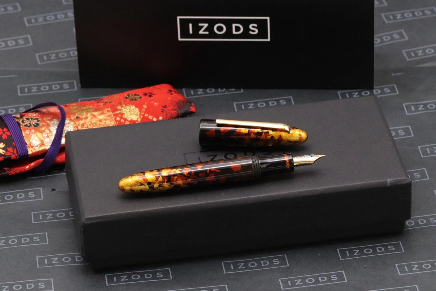 Taccia Miyabi Maki-e Amber Crystal Limited Edition Fountain Pen - 30/30 image 0