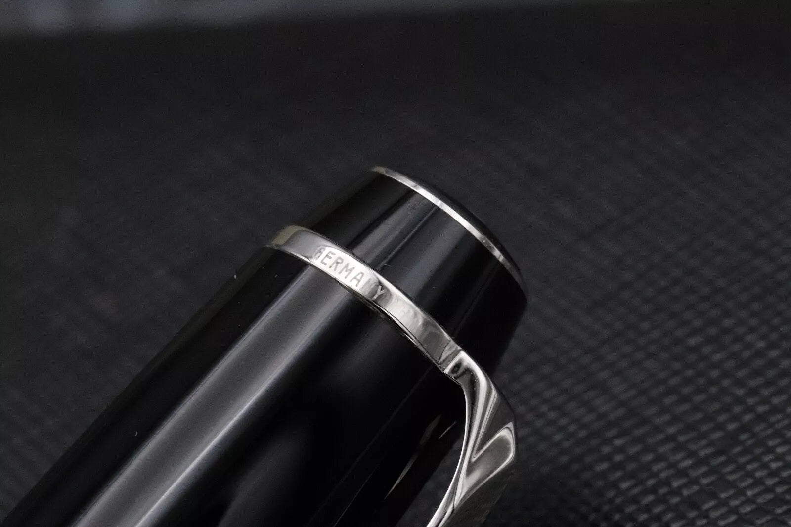 Montblanc Boheme XL Platinum Line No Stone Fountain Pen - Fine Nib image 6