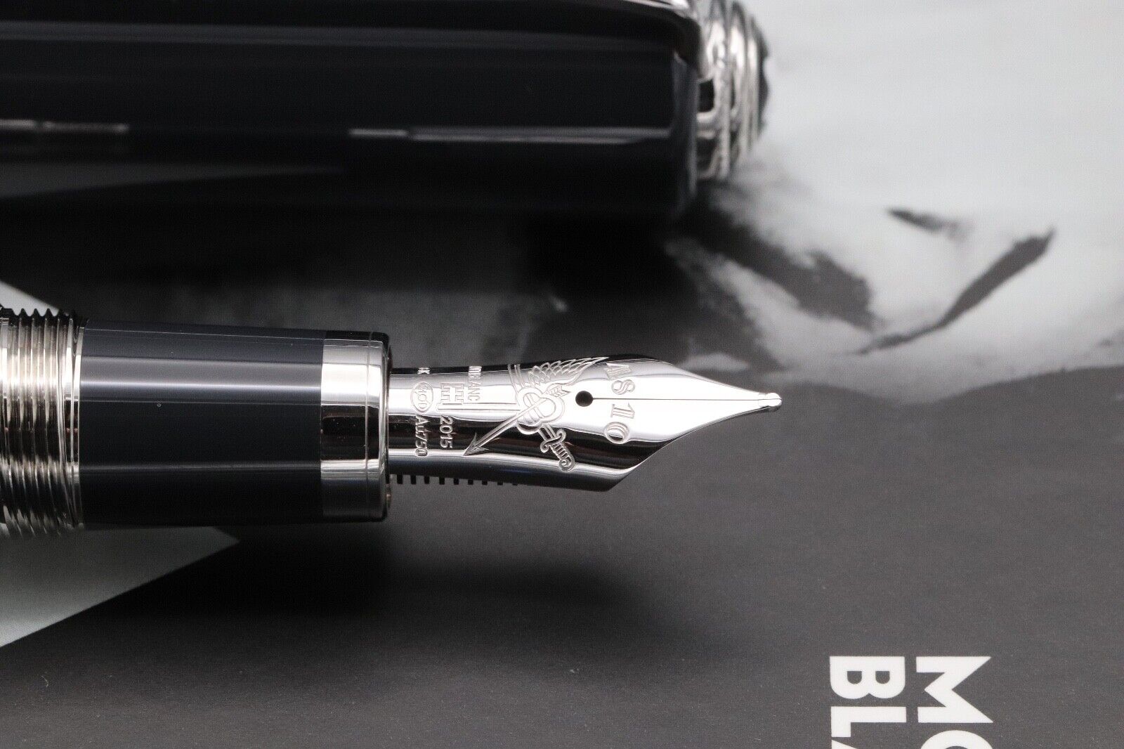 Montblanc Writers Edition Leo Tolstoy Fountain Pen - UNUSED image 3