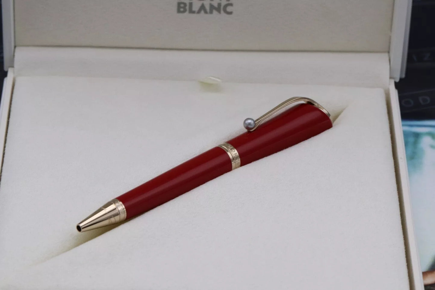 Montblanc Muses Marilyn Monroe Red Ballpoint Pen image 7