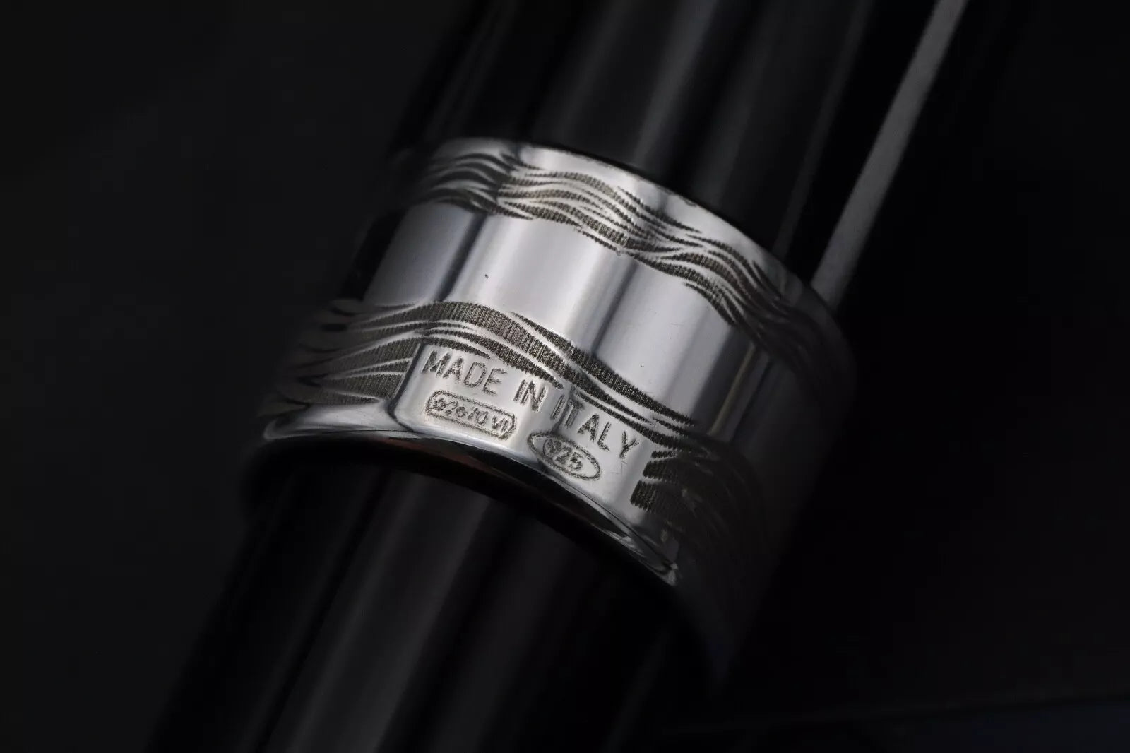 Montegrappa Extra Colori Del Mare Sharks LE15 Celluloid Fountain Pen image 6