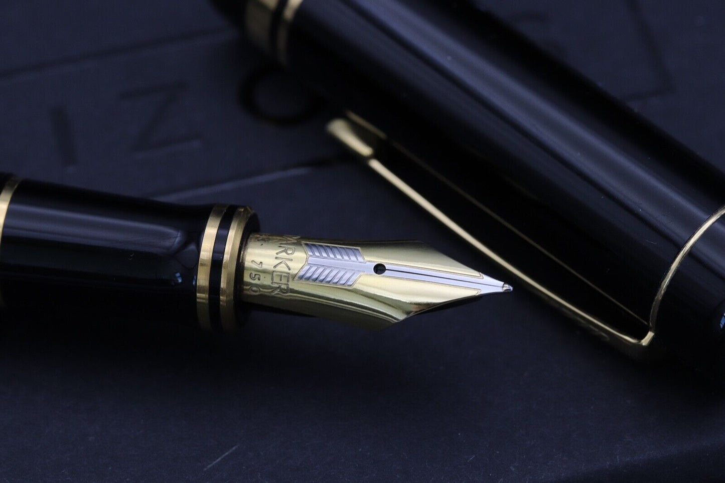 Parker Duofold Centennial Black Gold Trim Fountain Pen - MK1 1988 image 2