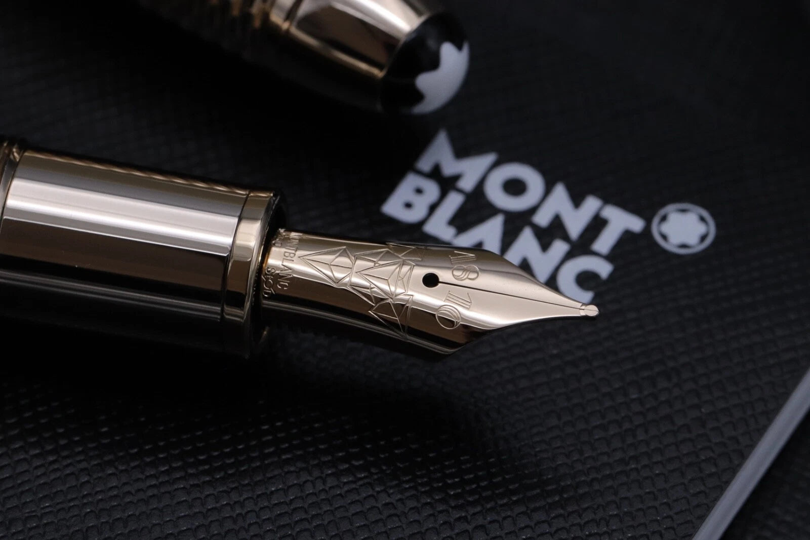 Montblanc Meisterstuck LeGrand Geometry Gold-Coated Fountain Pen image 9