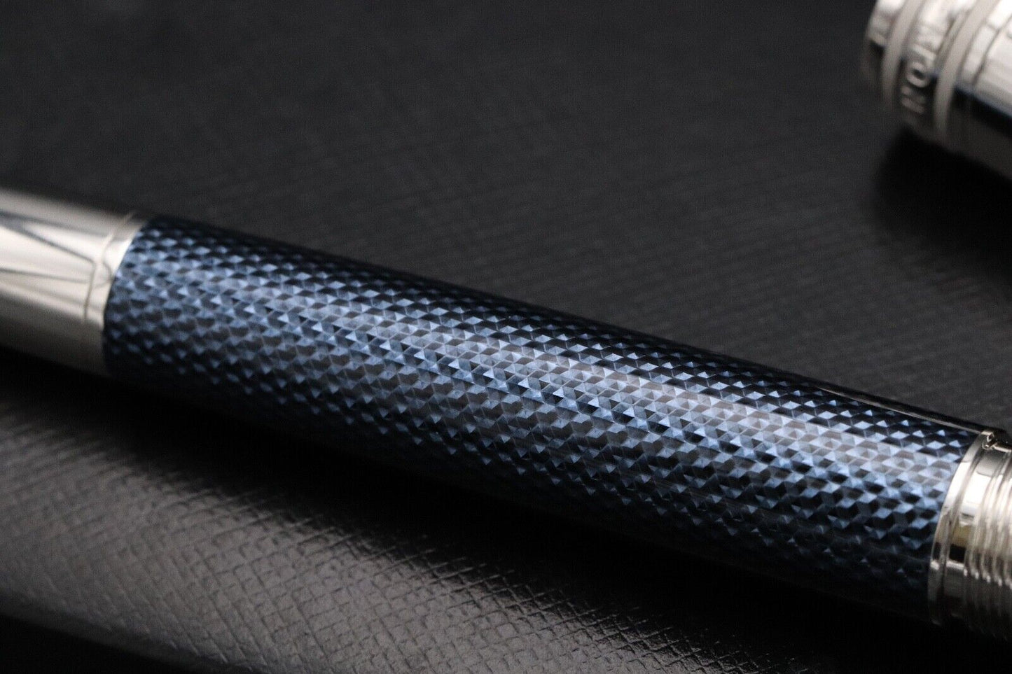 Montblanc Meisterstück Classique Blue Hour Doue Fountain Pen image 3